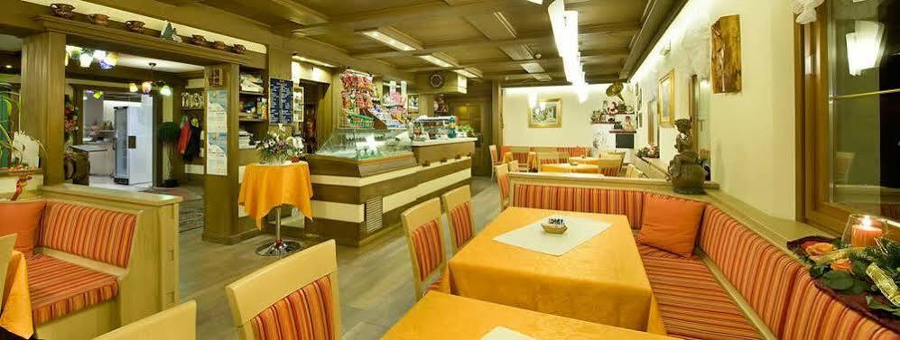 Hotel Ristorante Cassana Livigno Exterior foto